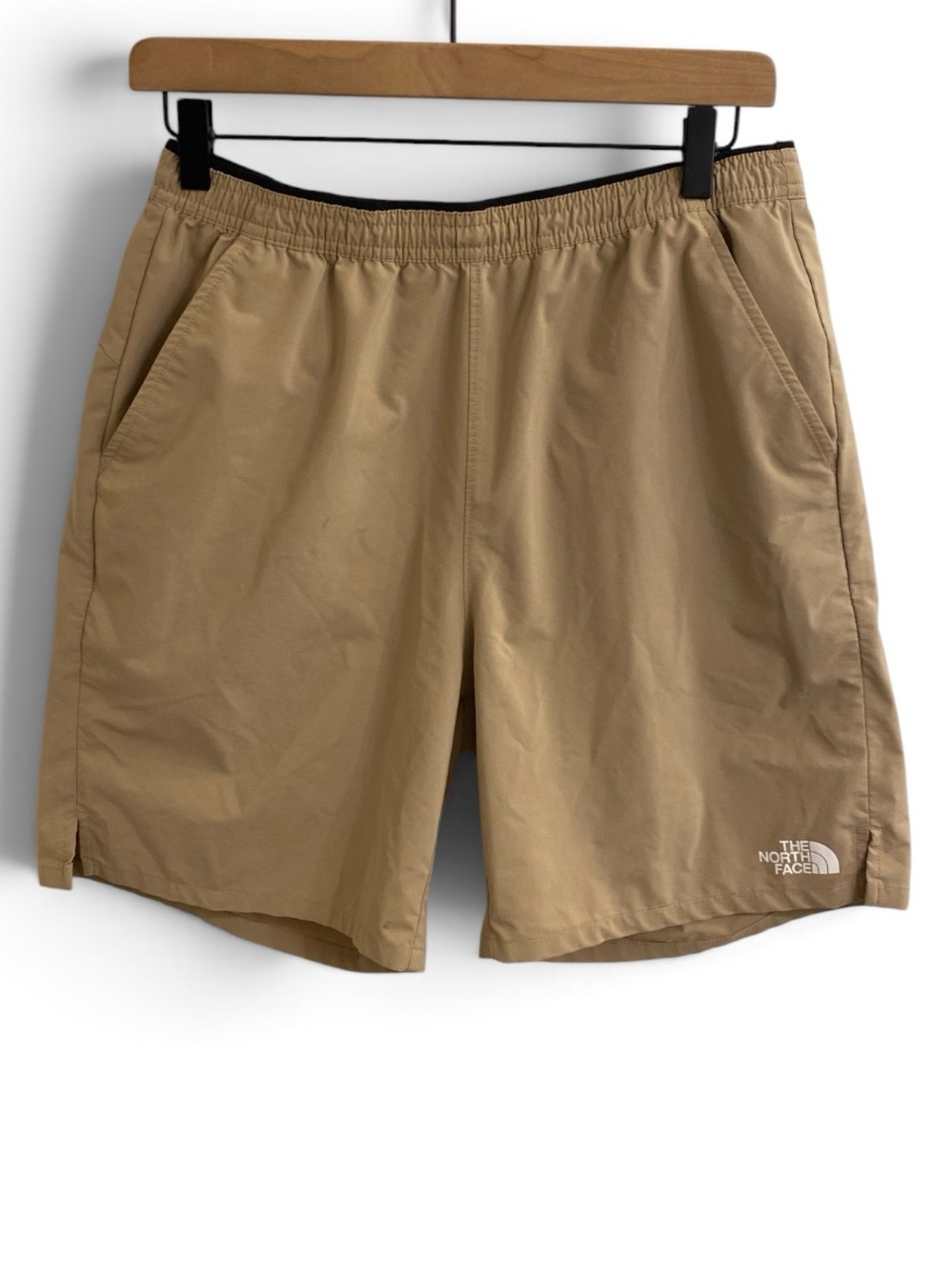 THE NORTH FACE TNF HYBRID ATHLETIC SHORTS MENS KHAKI SHORTS SIZE SMALL OUTDOORS